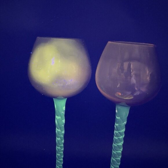 Italian Tall Clear Twisted Stem Votive Goblet Manganese 365nm UV Glow Set 2 - Picture 15 of 16